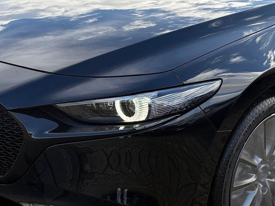 Fahrzeugabbildung Mazda 3 2.5i 140PS A/T Exclusive