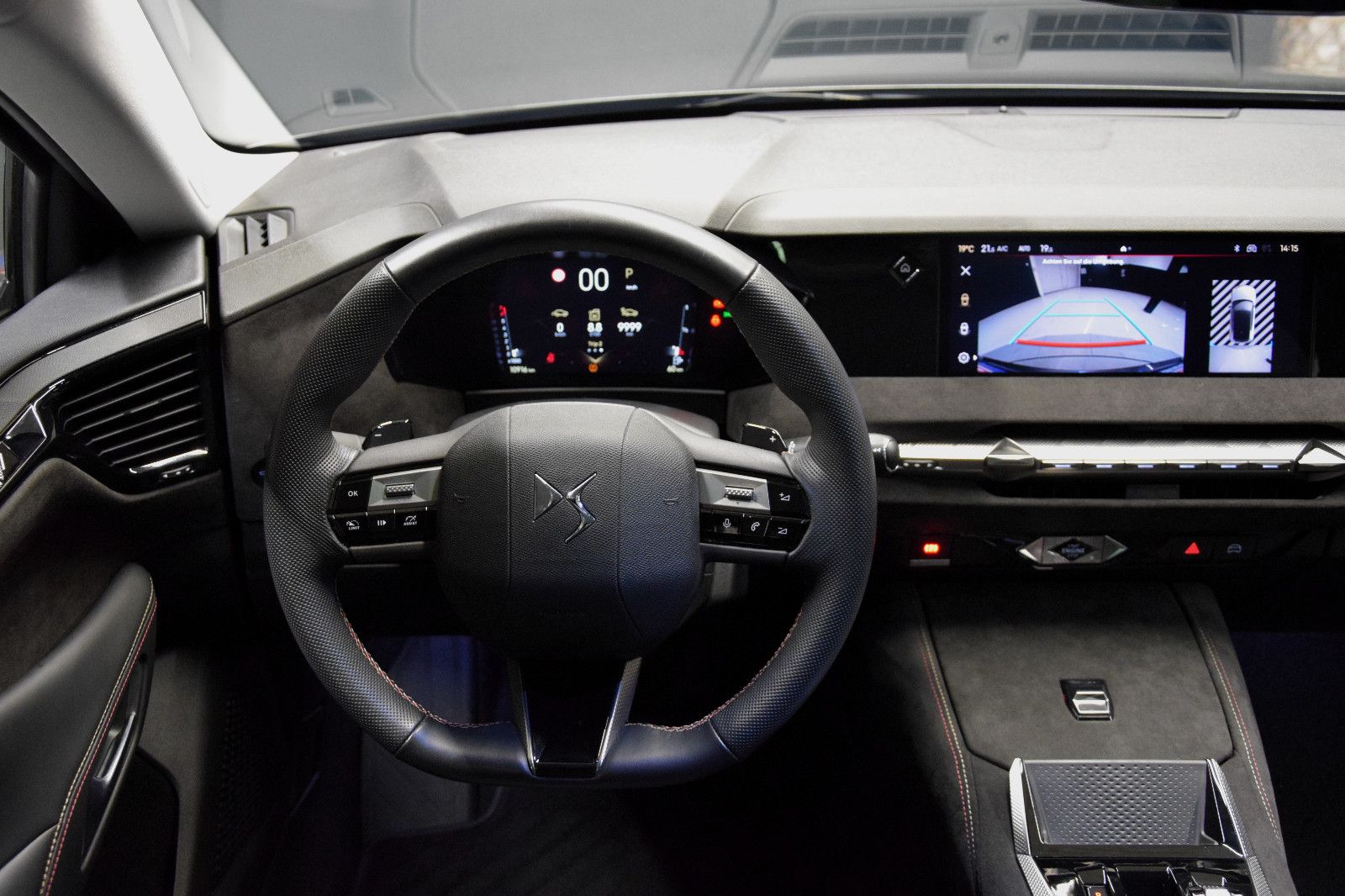 Fahrzeugabbildung DS Automobiles DS4 Performance Line Pano Sitzheizung