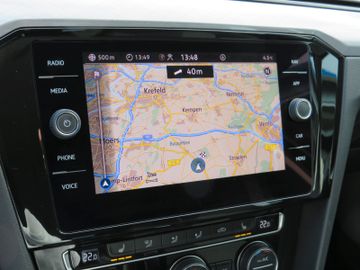 Fahrzeugabbildung Volkswagen Passat Variant Business DSG NAVI ACC LED MASSAGE