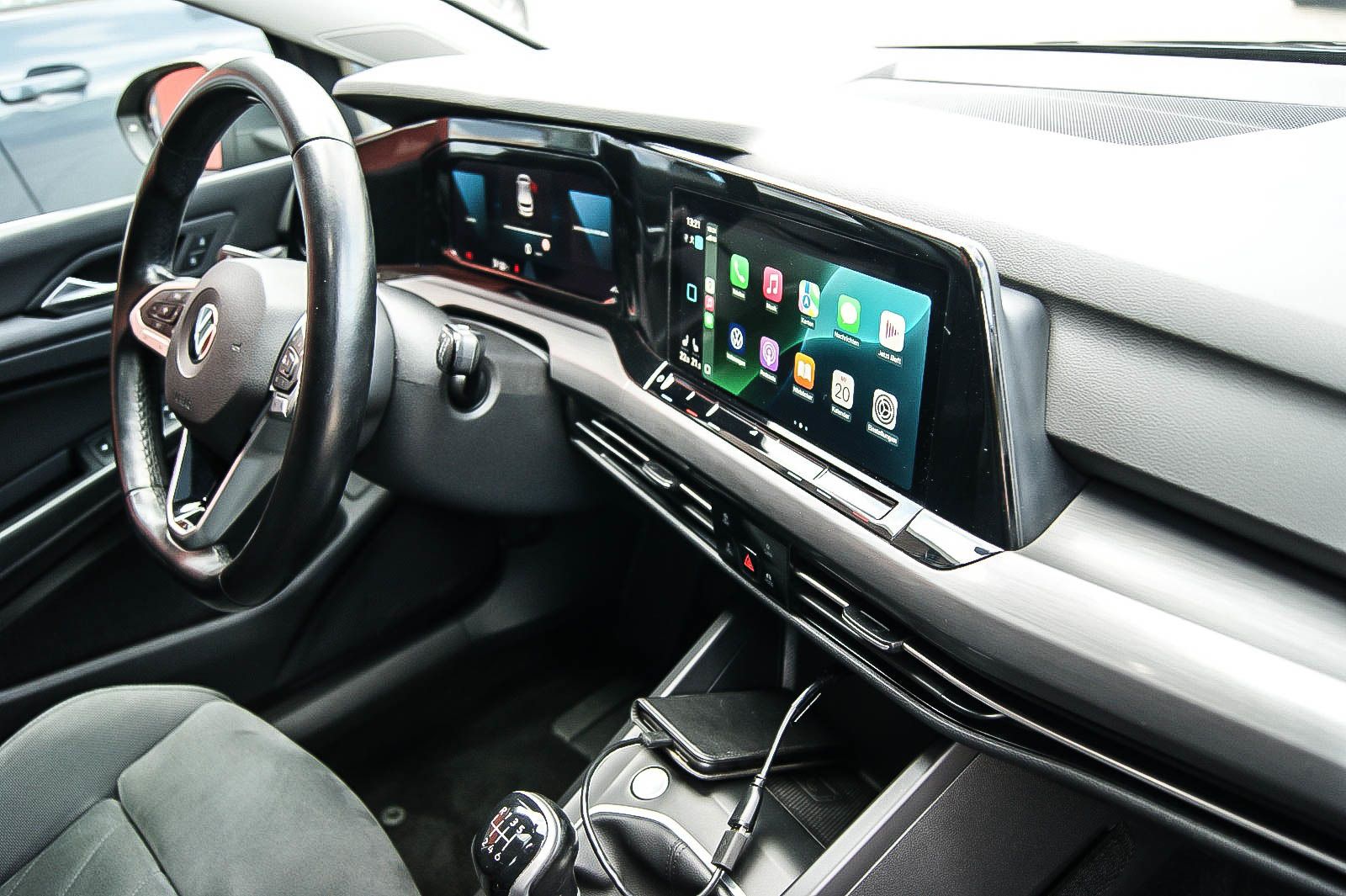 Fahrzeugabbildung Volkswagen Golf VIII 1.5 TSI ''1st EDITION'' PANORAMA VIRTU