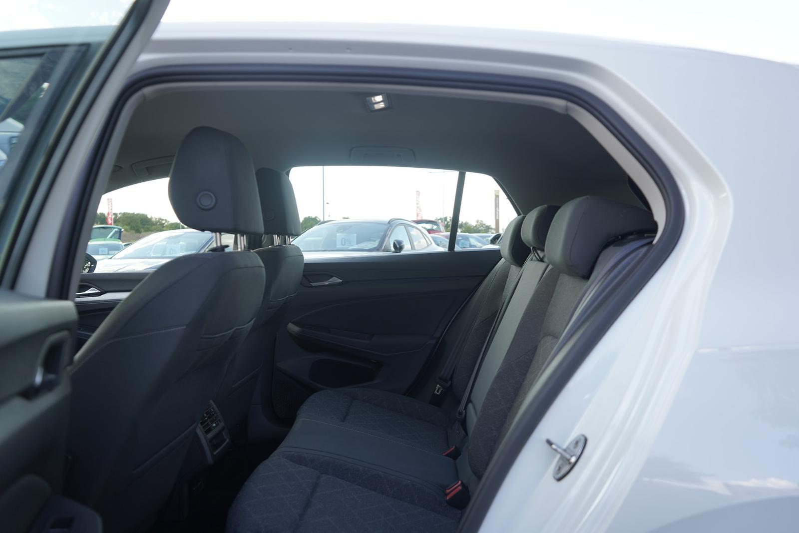 Volkswagen Golf VIII 1.5 eTSI DSG LED Navi Virtual Cockpit, миниатюра 26