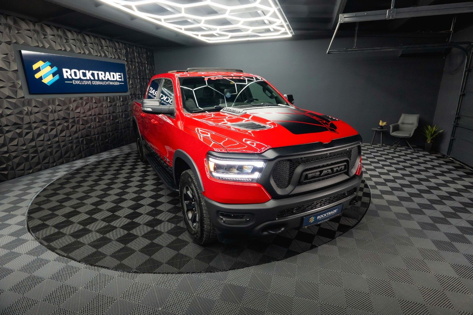 Fahrzeugabbildung Dodge RAM 5.7 V8 HEMI 4x4 REBEL AXLE LOCK LPG Pano ACC