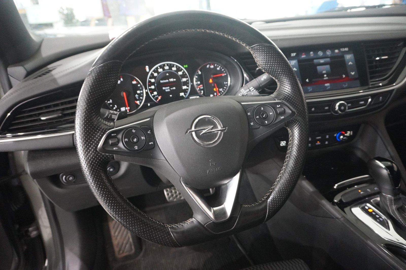 Fahrzeugabbildung Opel Insignia B GS 2.0D DYNAMIC NAVI/LED/KAMERA/AHK