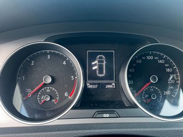 Volkswagen Golf - 10