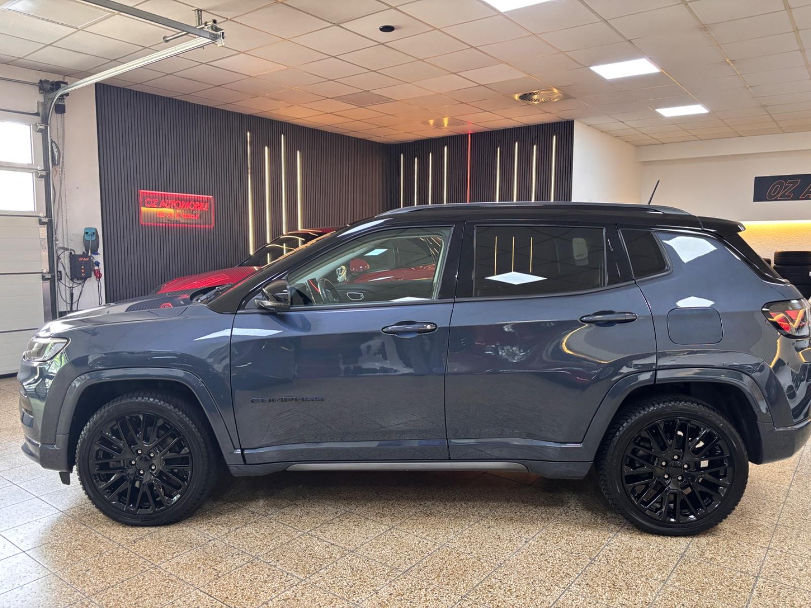 Jeep S Plug-In Hybrid 4WD
