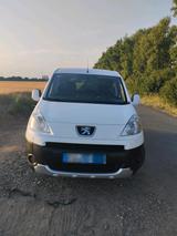 Peugeot Partner Tepee 1.6 Diesel TÜV 02.20... - Peugeot Partner Tepee aus 2012
