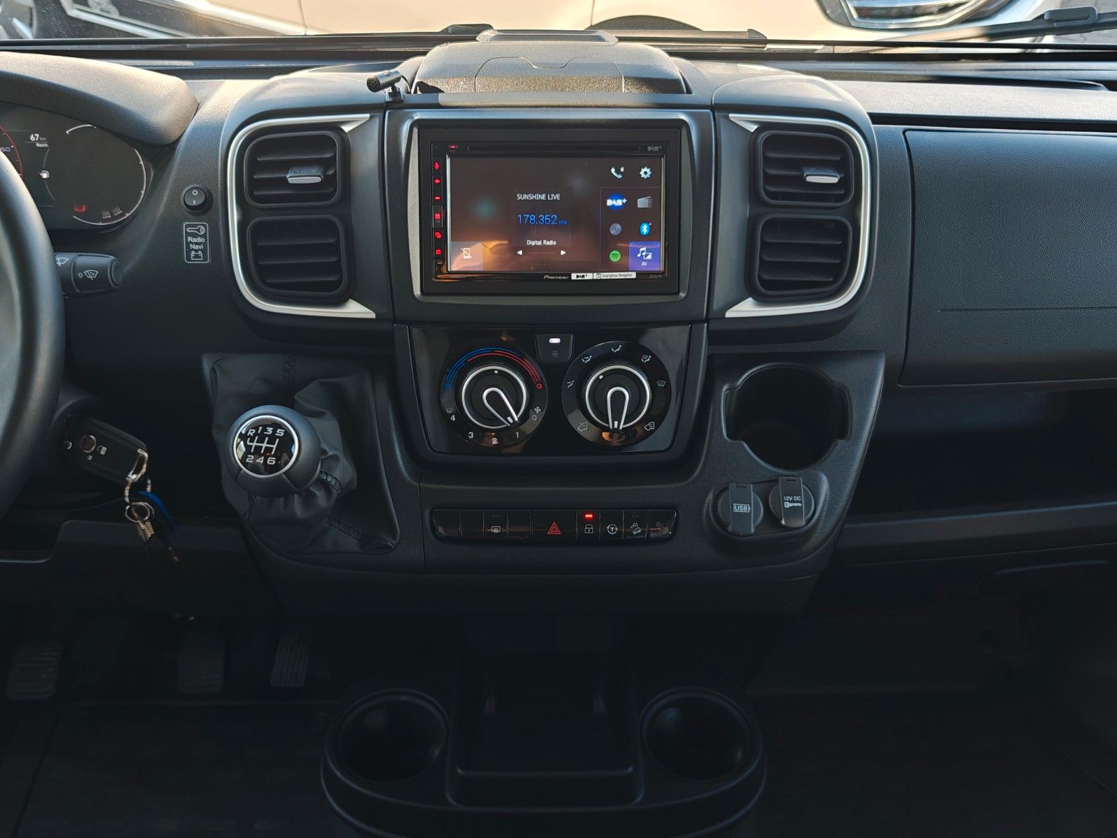 Fahrzeugabbildung Bürstner Lyseo TD Gallery 649 G Harmony Line - Backofen!