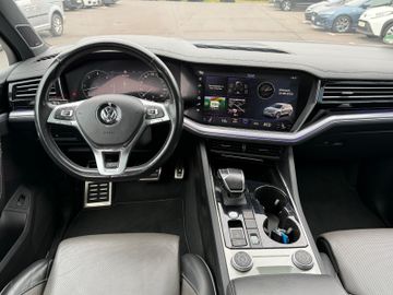 Volkswagen Touareg R-Line 4Motion+AHK+AWS+StHz+HUD+MEM+LED+