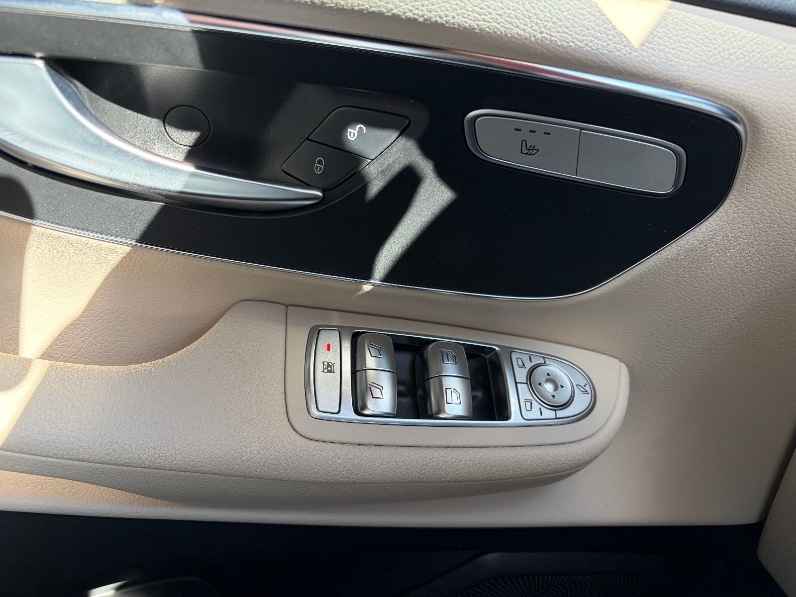 Fahrzeugabbildung Mercedes-Benz Marco Polo 220d 4Matic