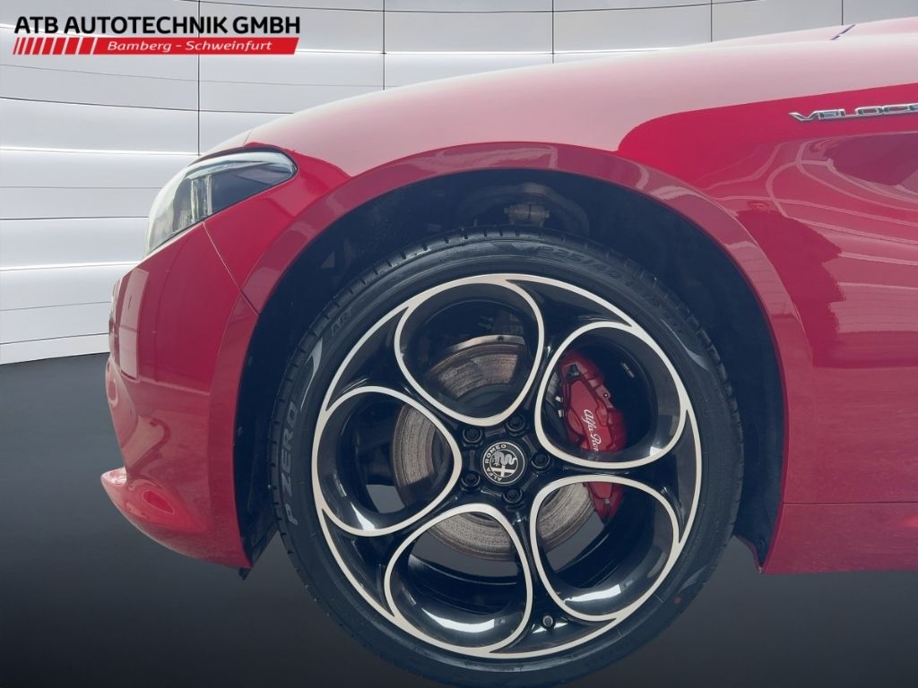 Fahrzeugabbildung Alfa Romeo Giulia Veloce Q4, Leder, Schiebedach, PDC, Rückf