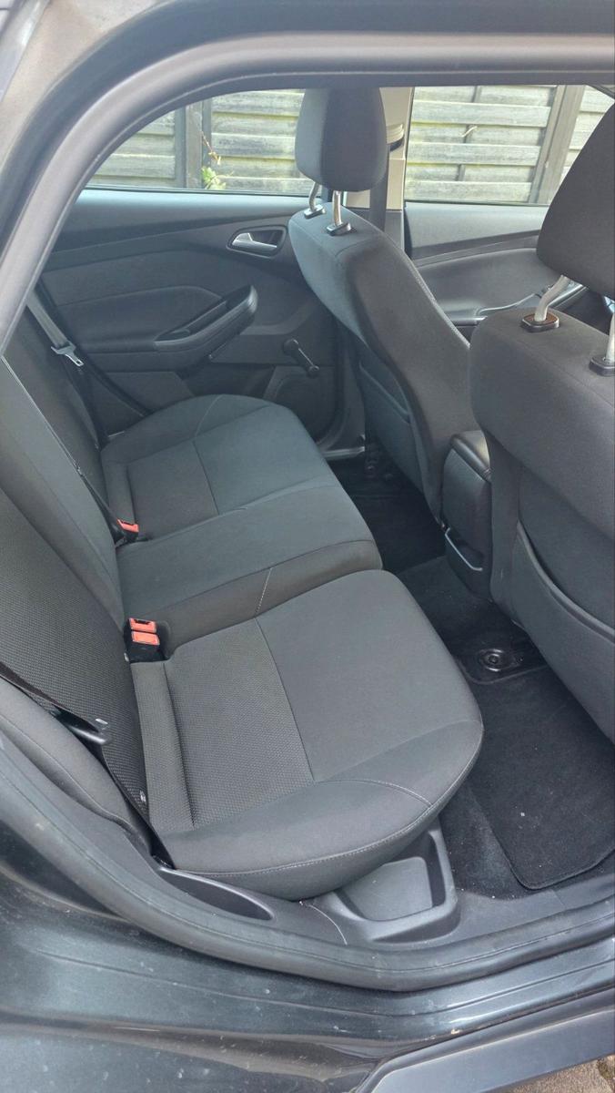 Ford Focus 2015 — photo 9
