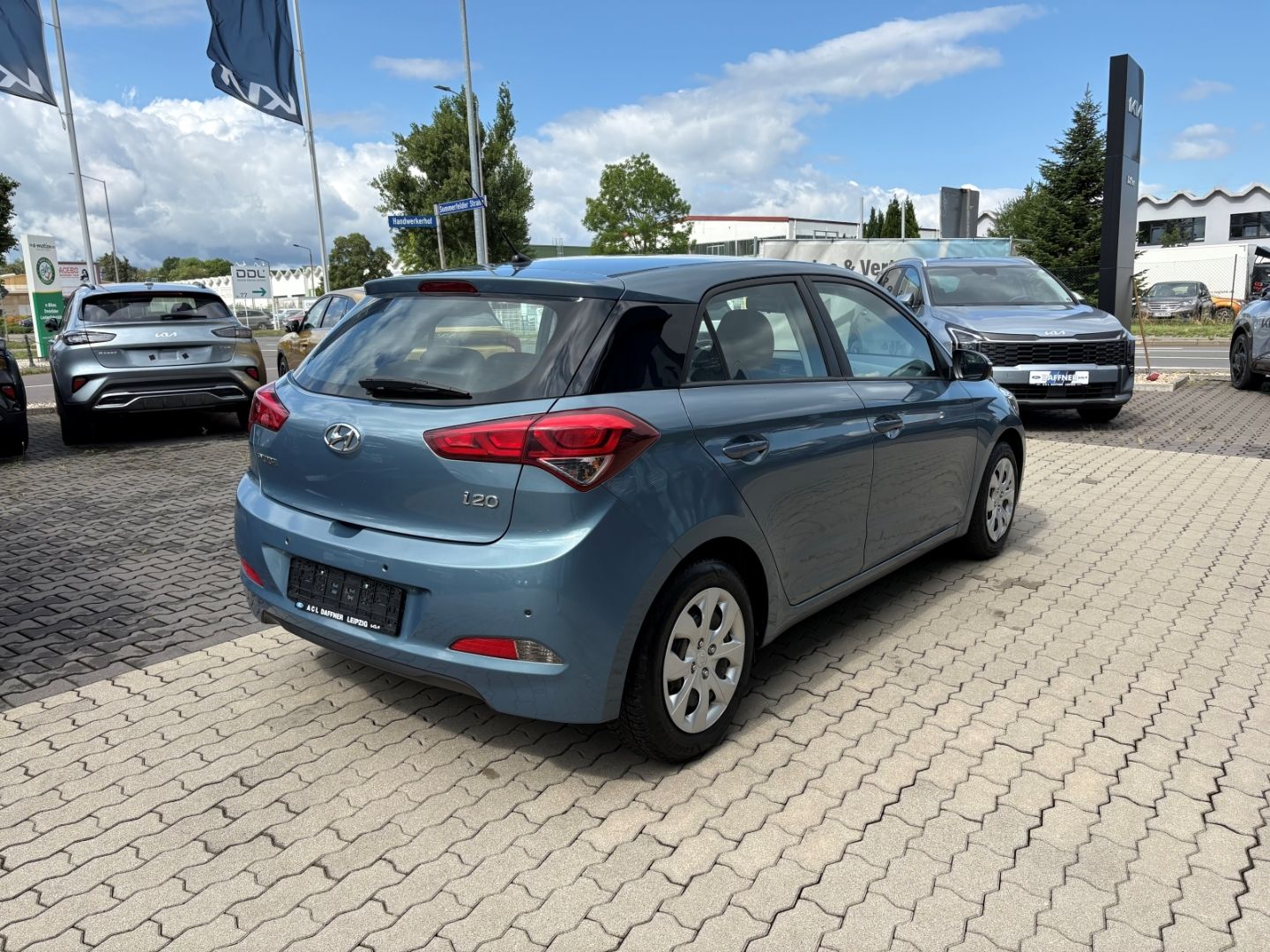 Fahrzeugabbildung Hyundai i20 blue Trend KLIMA Tempomat Multifunktionslenk