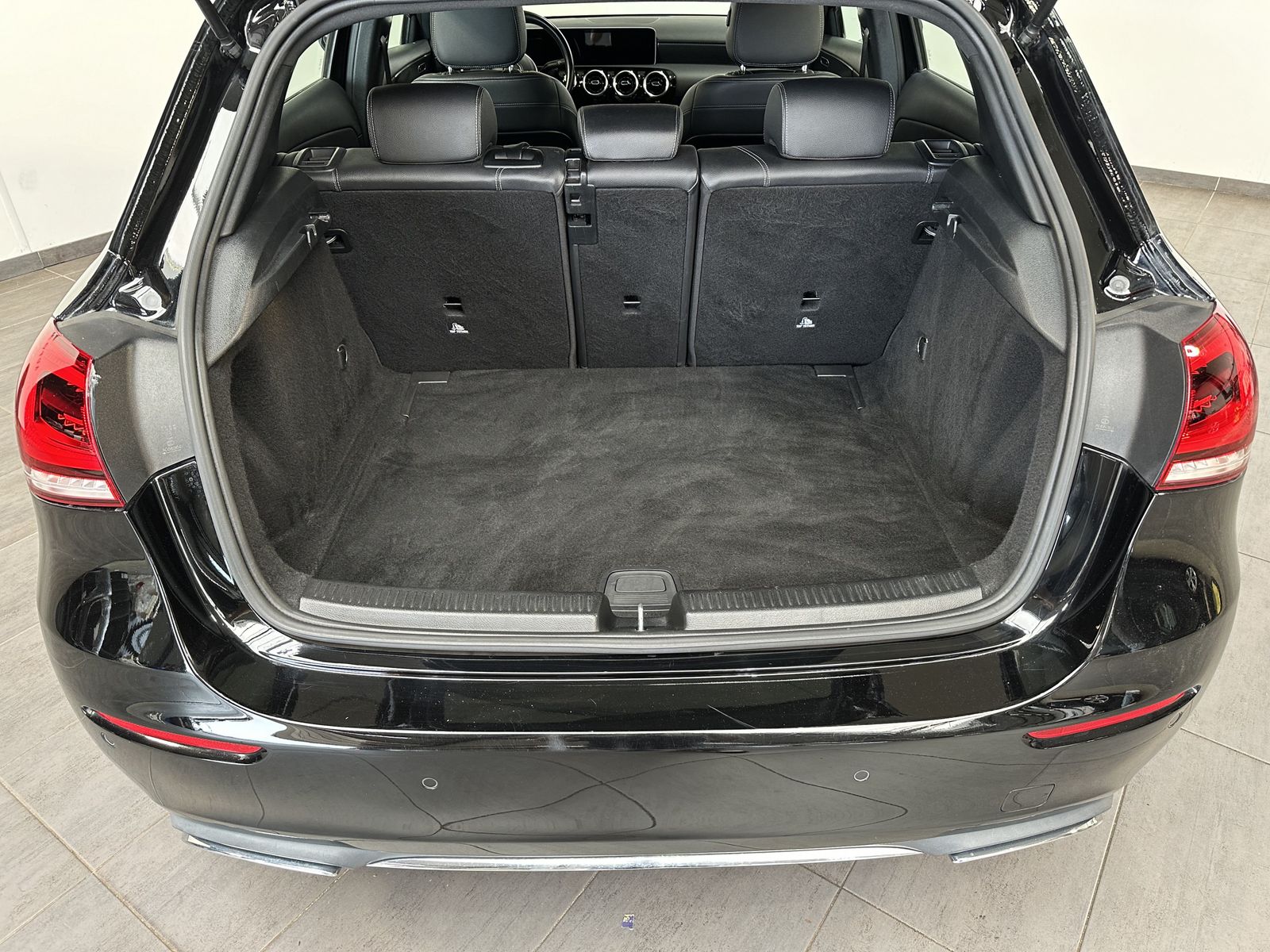 Fahrzeugabbildung Mercedes-Benz A 220d Progressive DCT NAV+LED+SHZ+KAMERA+AHK+EU