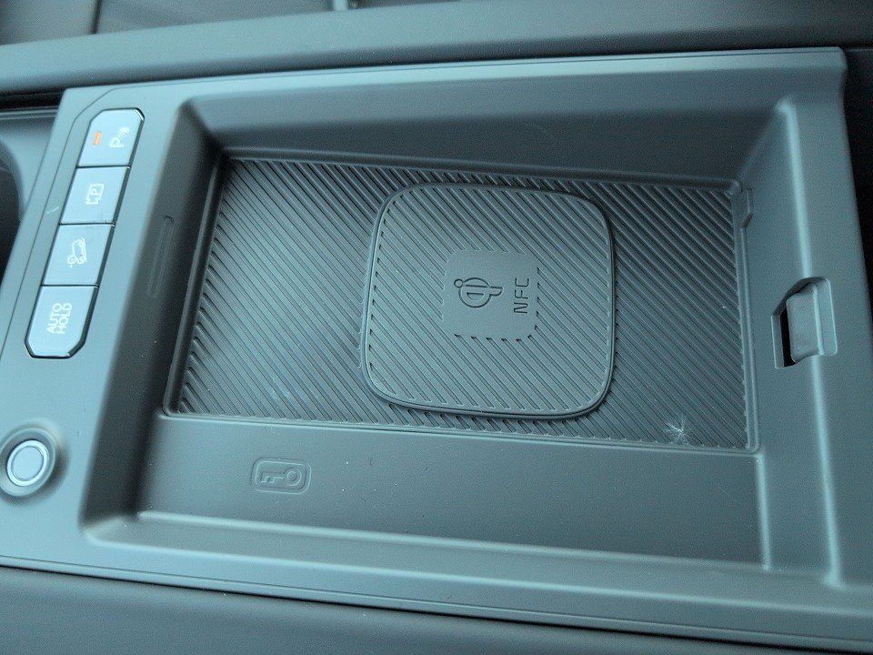 Fahrzeugabbildung Kia EV9 99kWh AWD GT-Line RW-505KM 7J-GARANTIE NAVI+