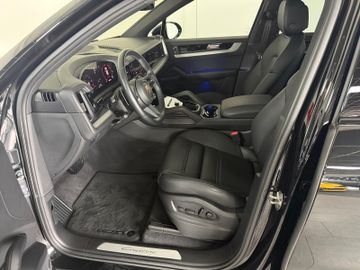 Porsche Cayenne - 11