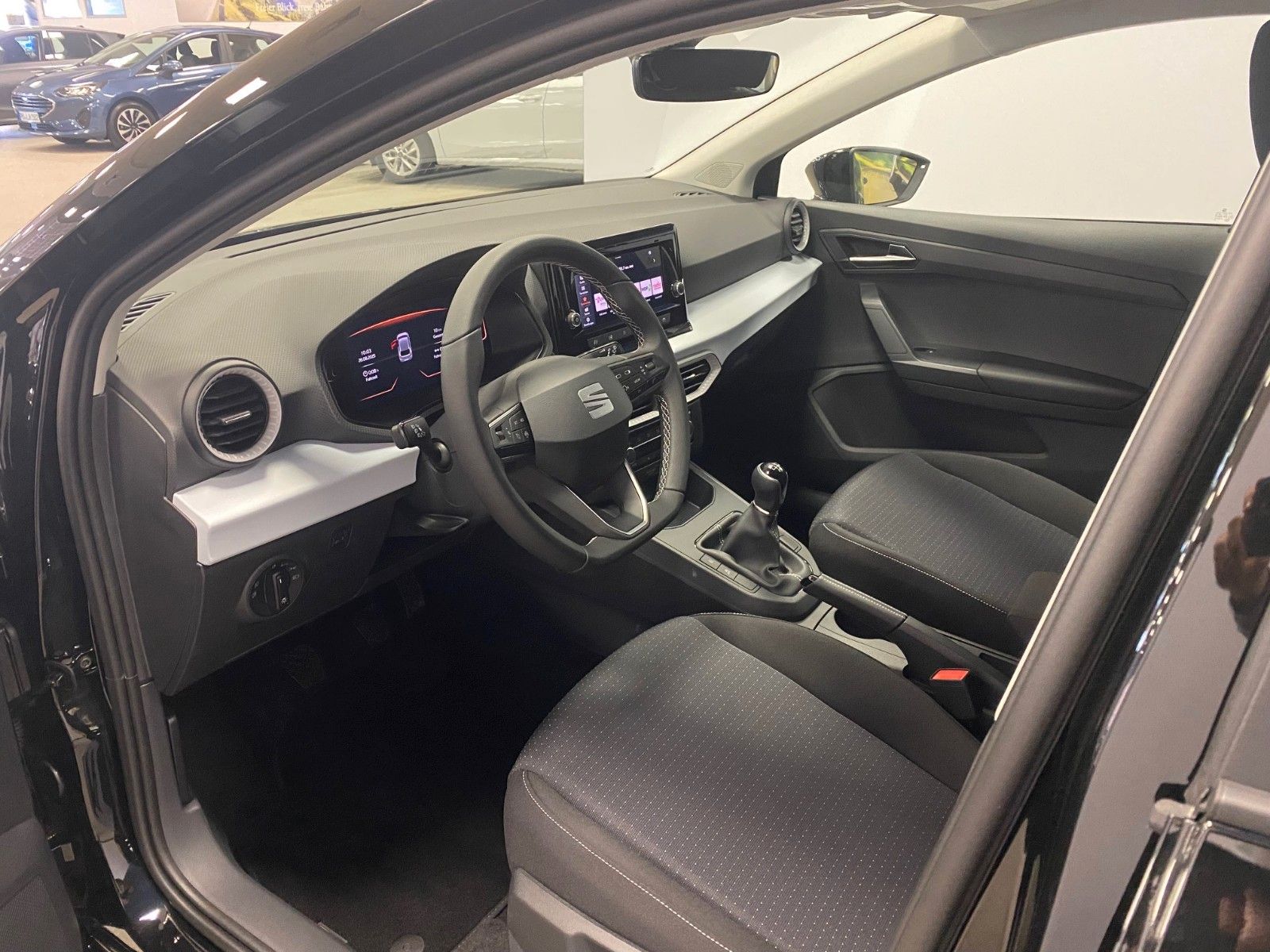 Fahrzeugabbildung SEAT Ibiza 1.0 TSI Style+5 Jah GARANTIE+KAMERA+PDC+BC