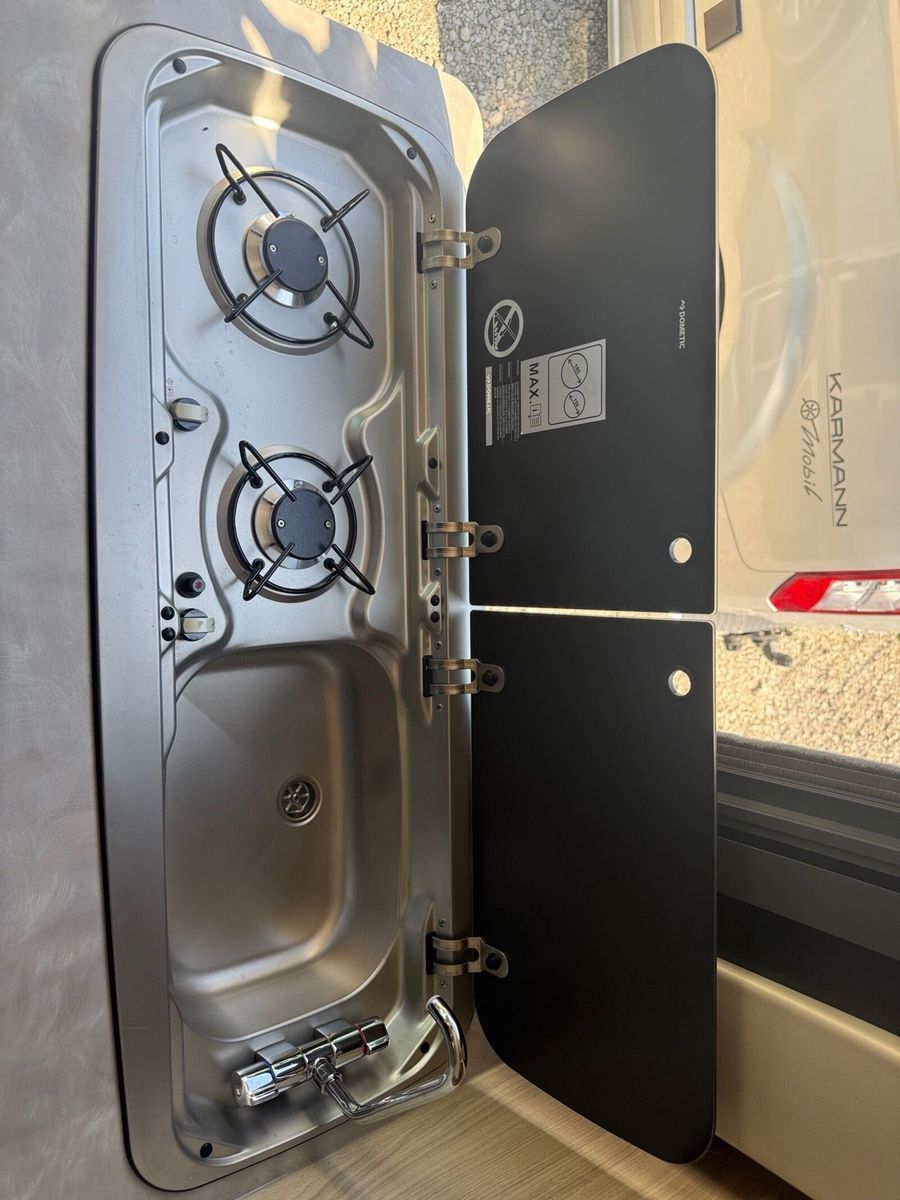 Fahrzeugabbildung Forster Vantasy 541 HB 140 PS mit Pop-Up Dach