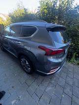 Hyundai SANTA FE 2.2 CRDi Premium 4WD 8AT Premium - Hyundai SANTA FE Gebrauchtwagen in Hamburg