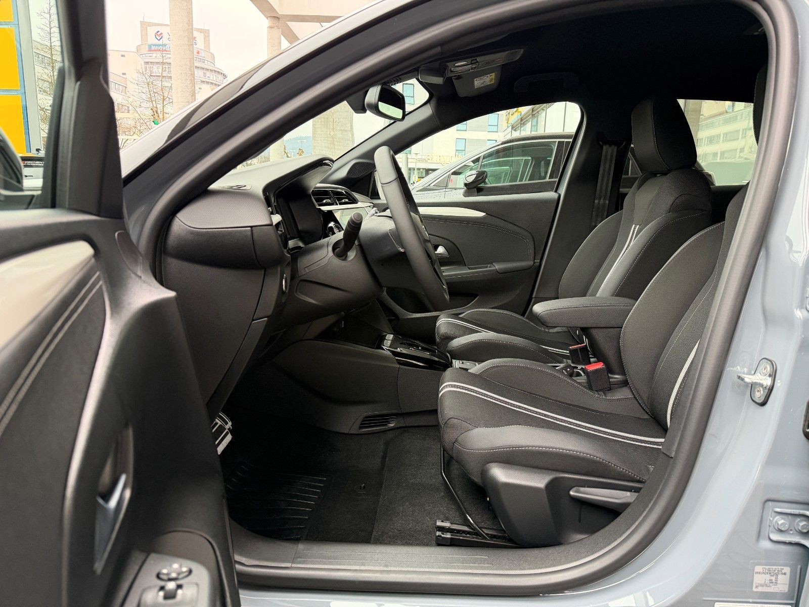 Fahrzeugabbildung Opel Corsa F e - Long Range GS Kamera,LED,Navi,SHZ,LM