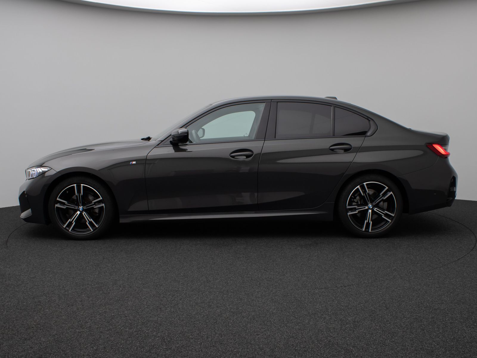 Fahrzeugabbildung BMW 320d  xD M Sport Kamera DAB HiFi Stop&Go Komfort