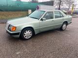 Mercedes-Benz Mercedes E 300D - Mercedes-Benz Diesel Gebrauchtwagen aus dem Jahr 1987