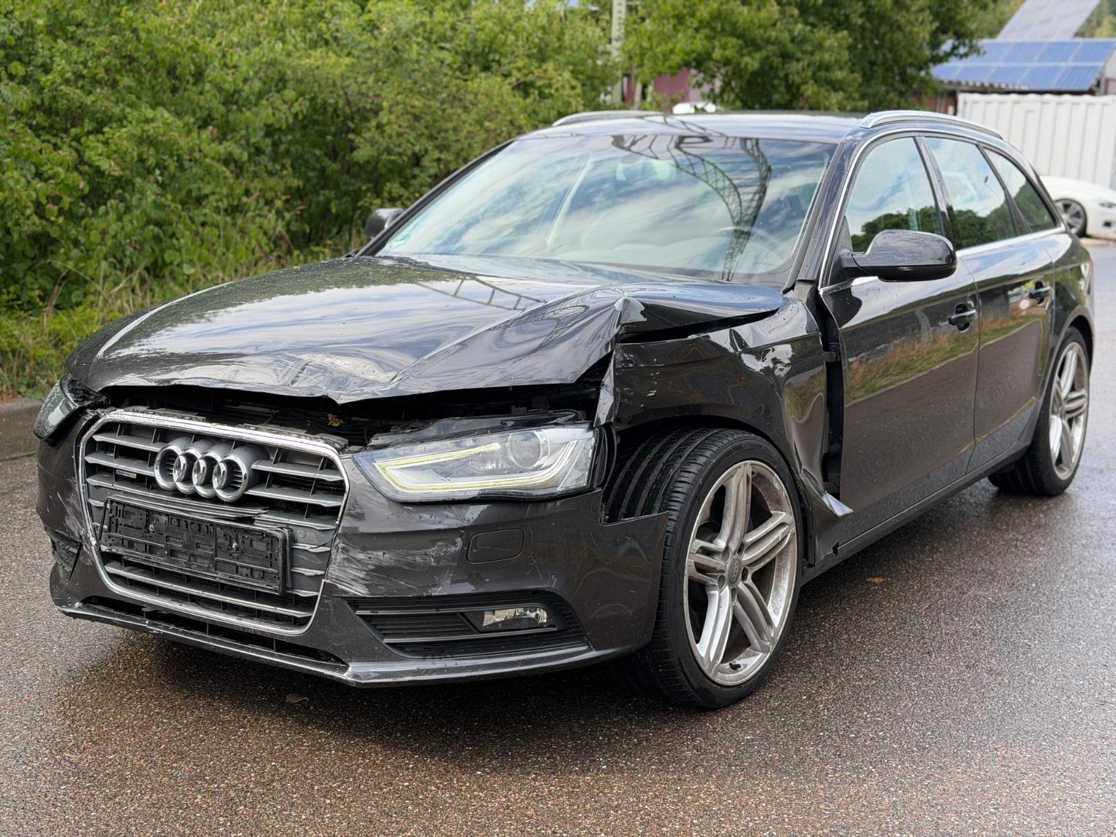 Audi A4 Avant quattro 3.0/S-LINE/AUTOMATIK/LEDER/VOLL