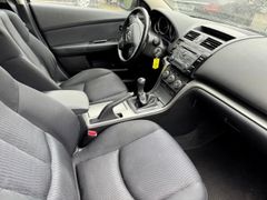 Fahrzeugabbildung 6 Kombi 1.8 Active