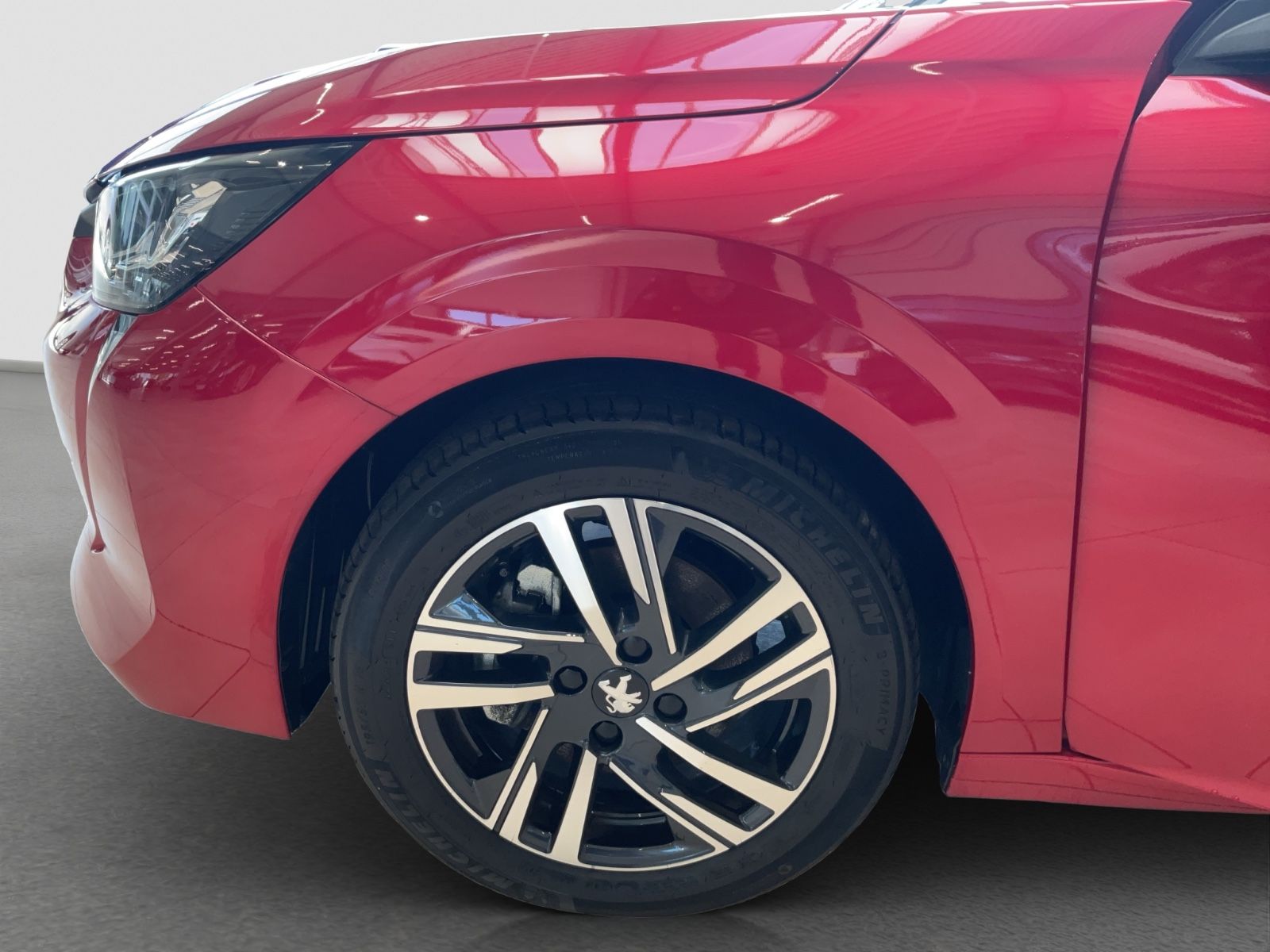 Fahrzeugabbildung Peugeot 208 1.2 PureTech Style