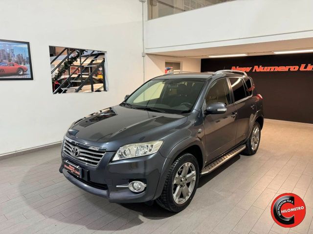 Toyota RAV4 Crossover 2.2 D-4D 150 CV Luxury 201