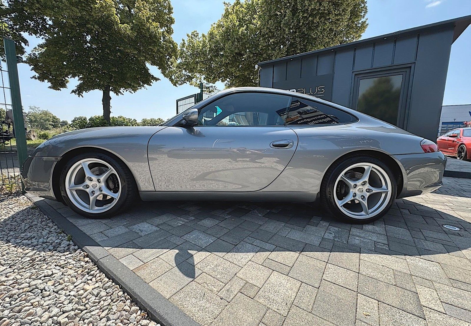 Fahrzeugabbildung Porsche 911 996.2 Carrera Coupé Automatik *Bi-Xenon*