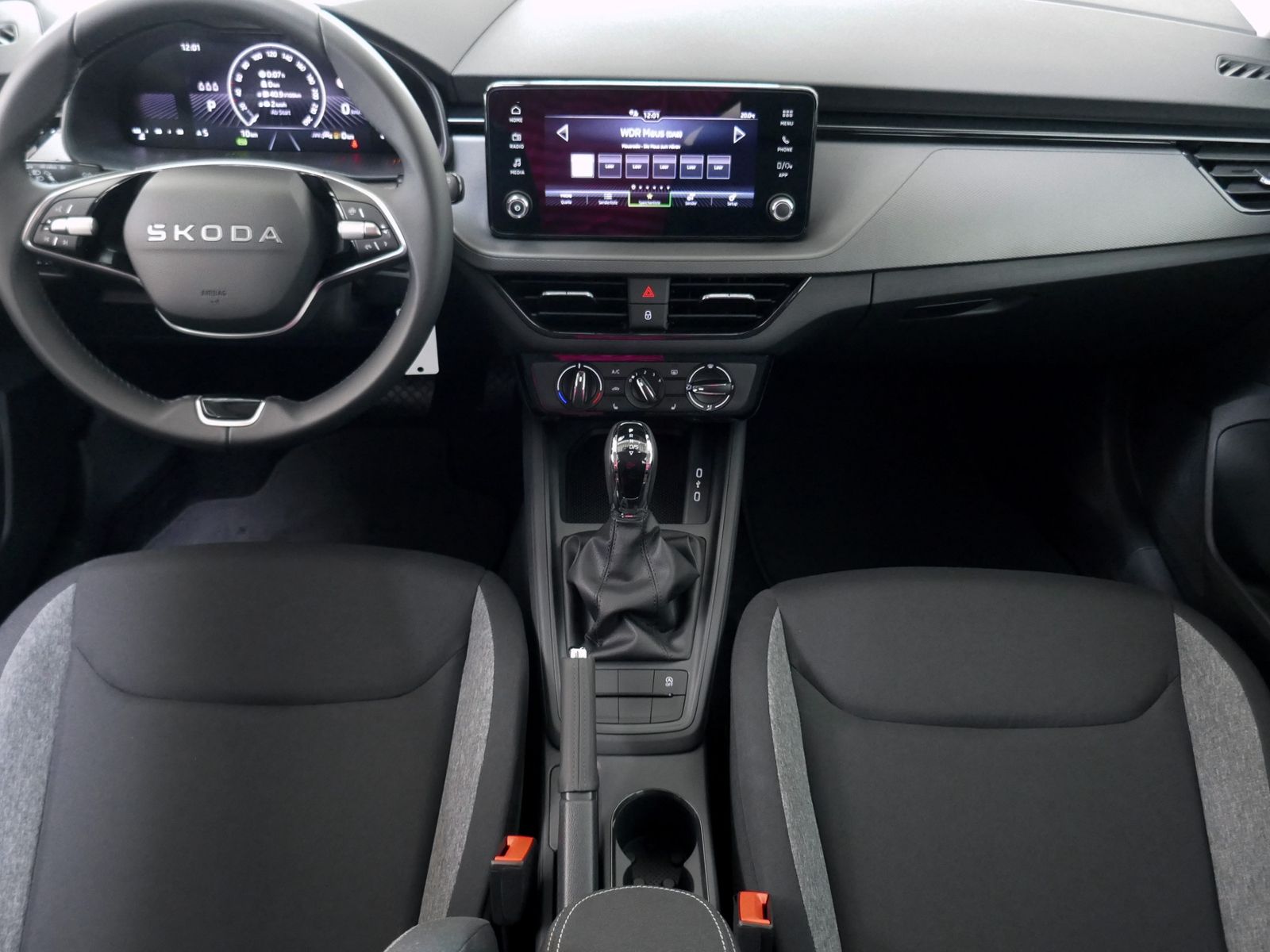 Fahrzeugabbildung SKODA Kamiq Essence 1.0 TSI DSG | LED PDC GRA App