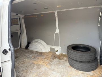 Volkswagen T6 Transporter - 12