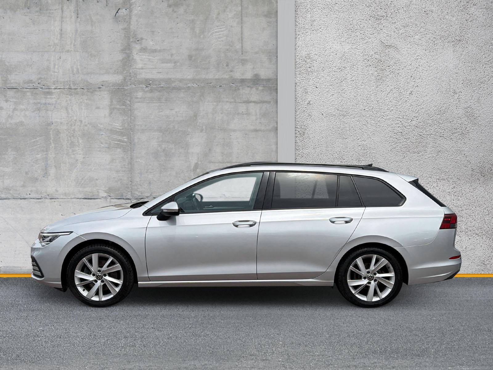 Volkswagen Golf VIII Variant 2.0 TDI DSG Life LED NAVI SHZ 