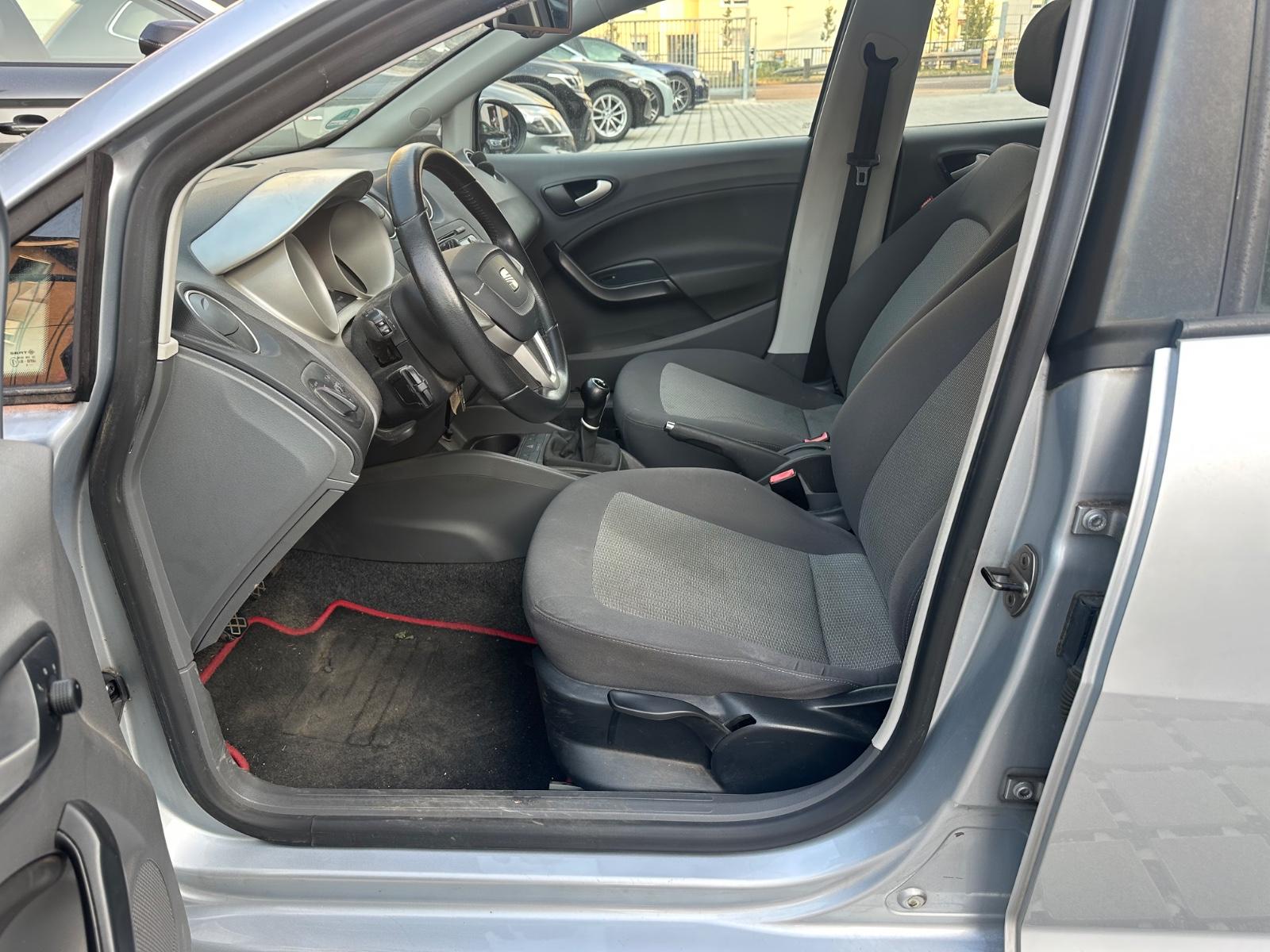 Seat Ibiza 2011 — photo 13
