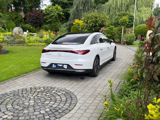 MERCEDES-BENZ EQE 350+ Premium Plus Parket