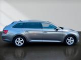 Skoda Superb Combi 2.0 TDI Premium Edition Leder Me... - Skoda Superb