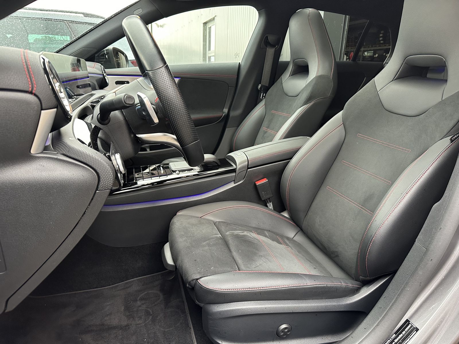 Fahrzeugabbildung Mercedes-Benz CLA 220 Shooting Brake d AMG-Line NAV+LED+PANORA