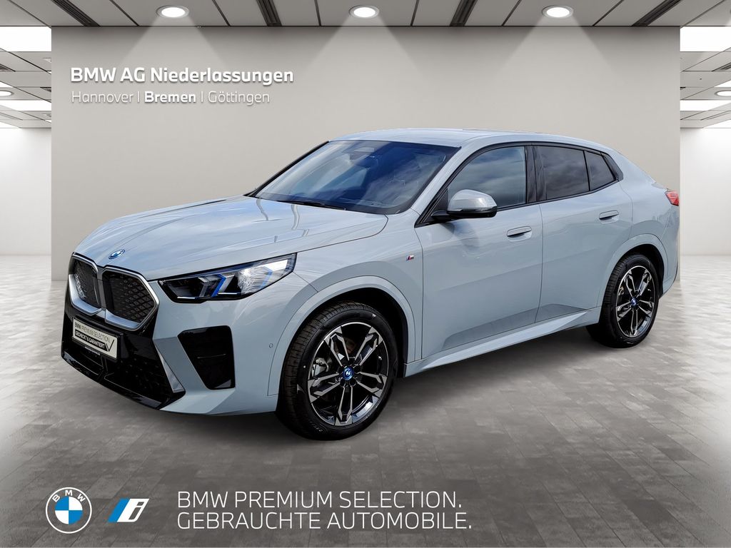 BMW iX2 xDrive30 M Sport AHK Driv.Assist.Prof LED