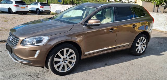 Volvo XC60 D5 AWD Summum Geartronic Lin...