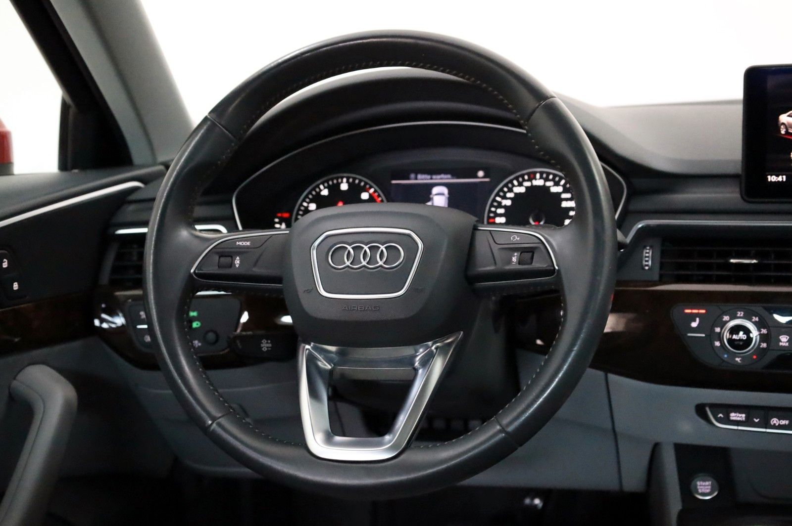 Fahrzeugabbildung Audi A4 Lim. design,SD,APS Plus,Kamera,AHK el,+WR