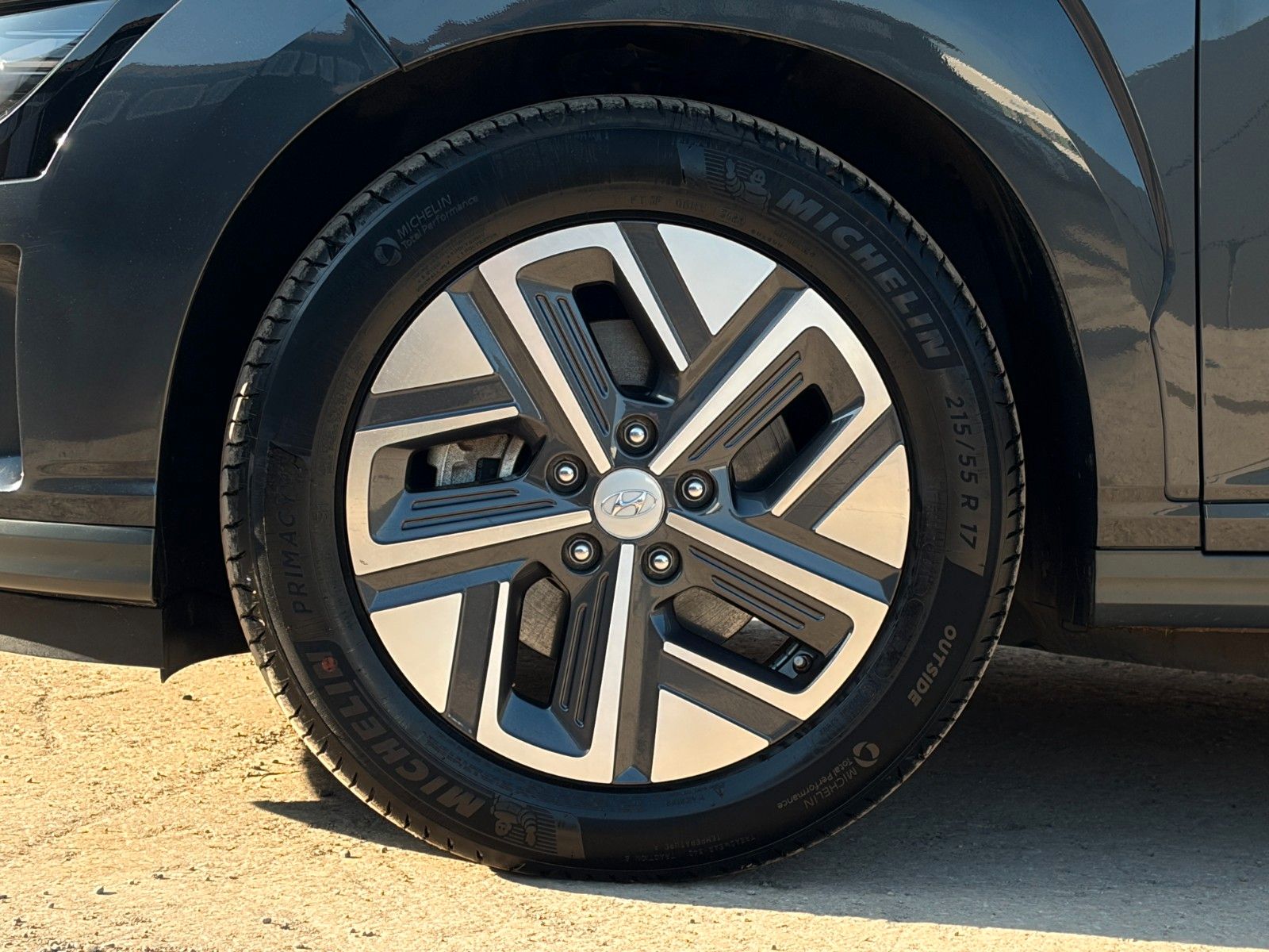 Fahrzeugabbildung Hyundai Kona Select Elektro ACC LKAS PDC CAM SHZ CarPlay