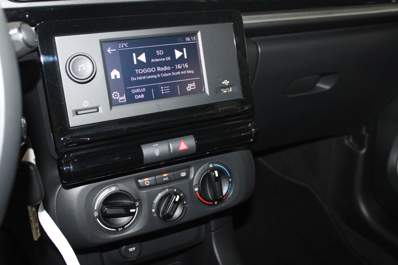 Fahrzeugabbildung Citroën C3 PureTech YOU! 5-trg LED KLIMA PDC DAB Touch