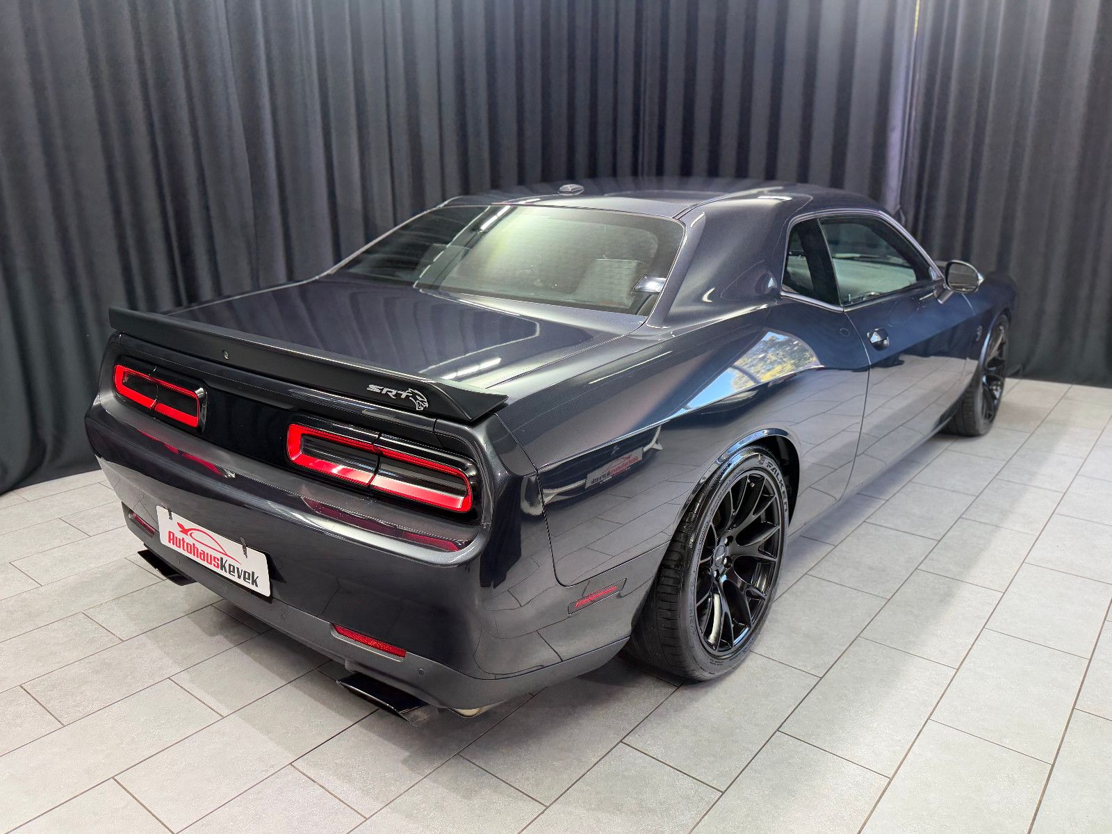 Fahrzeugabbildung Dodge Challenger SRT Hellcat |H/K|KW|GME