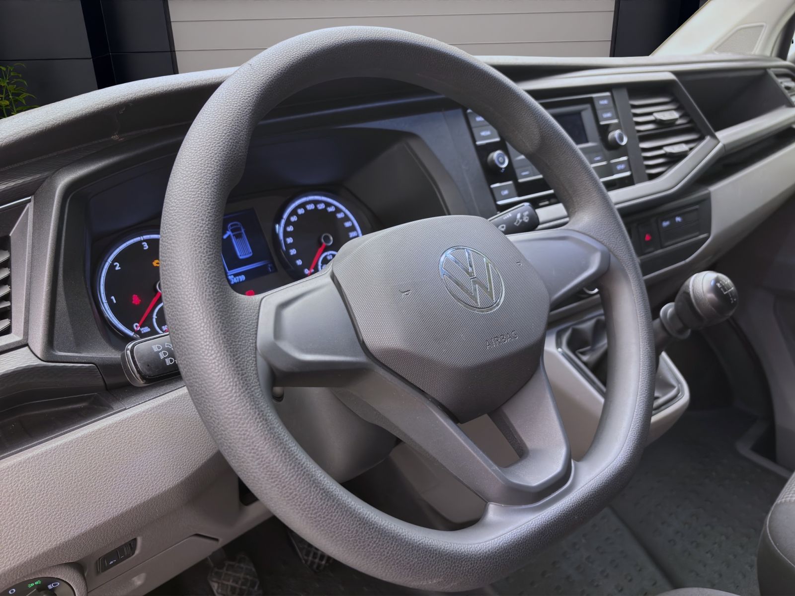 Volkswagen T6 Kombi - Bild 10