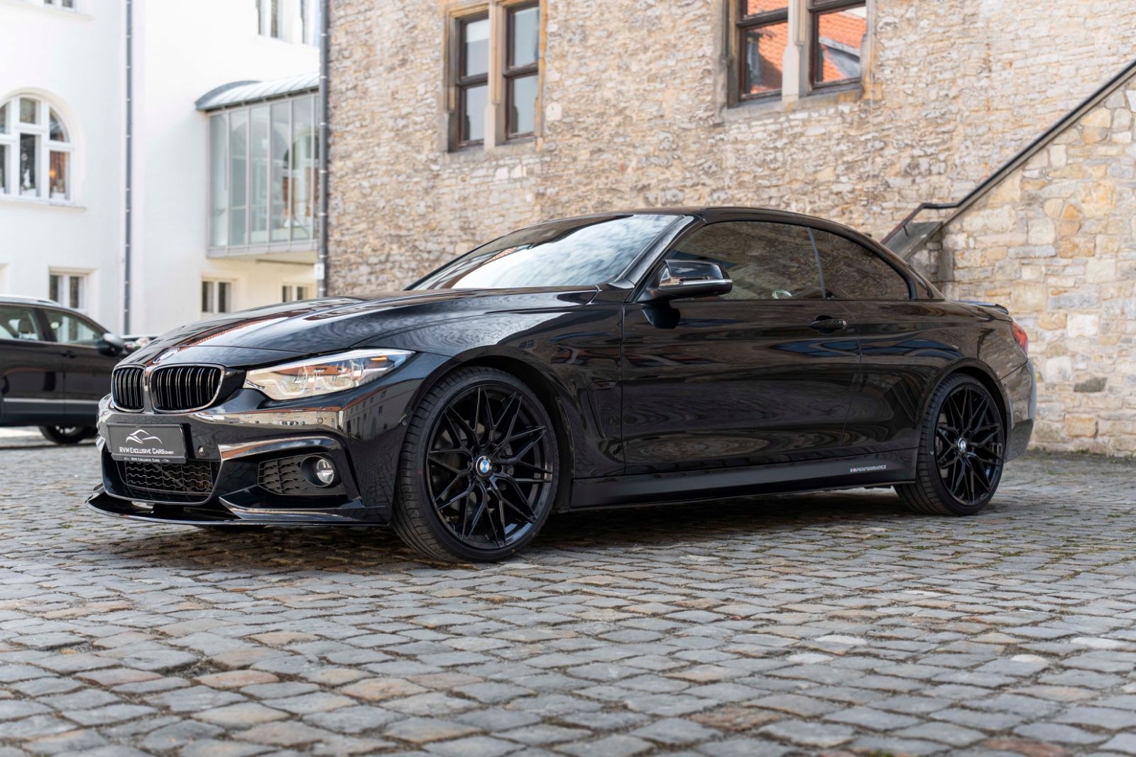Fahrzeugabbildung BMW 430I Kabrio M-Performance H&K LED HUD CARBON KAM