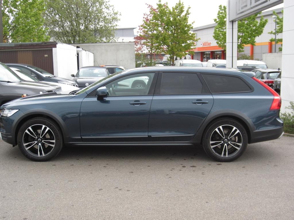 Volvo V90 Cross Country