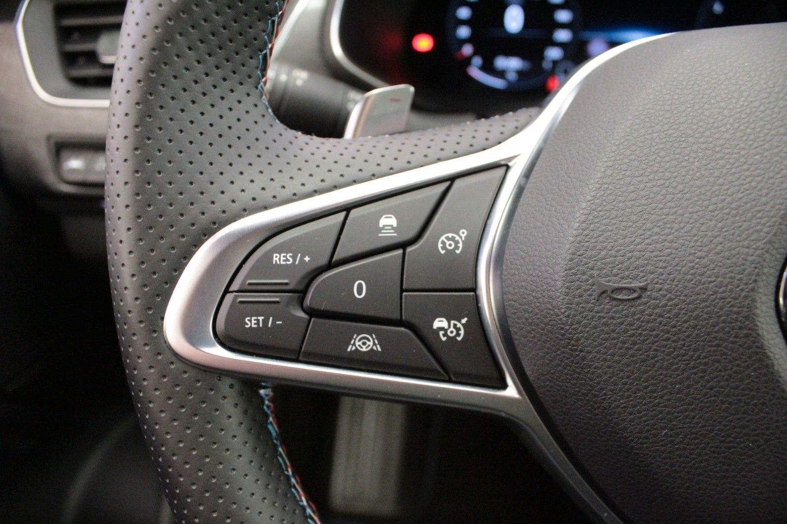 Fahrzeugabbildung Renault Arkana Mild Hybrid 160 EDC Esprit Alpine*15059*
