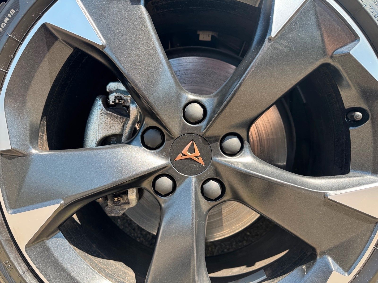Fahrzeugabbildung CUPRA Leon 1.5 eTSI