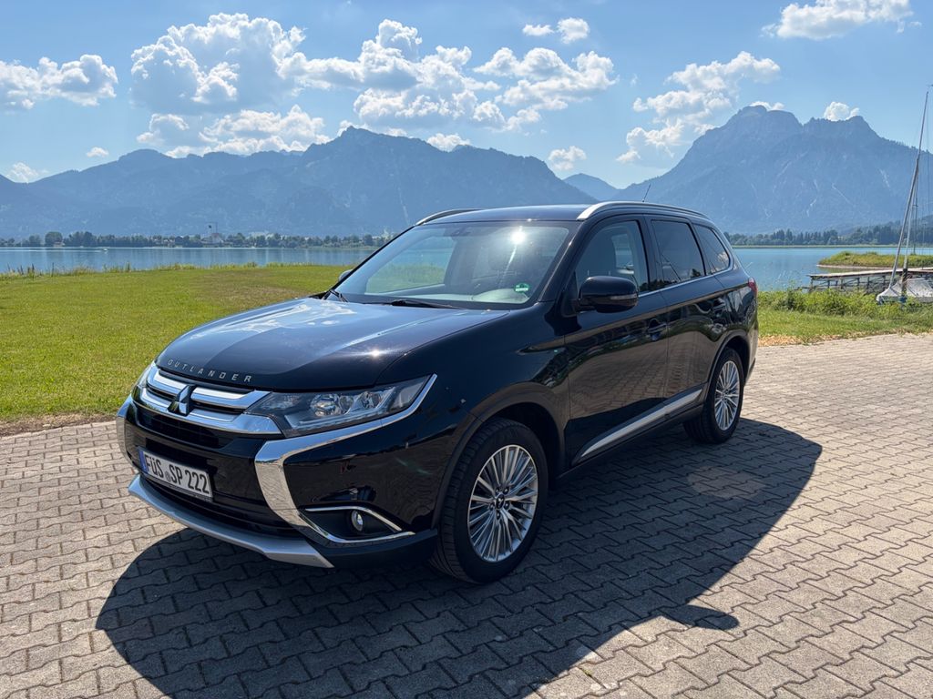 Image of Mitsubishi Outlander