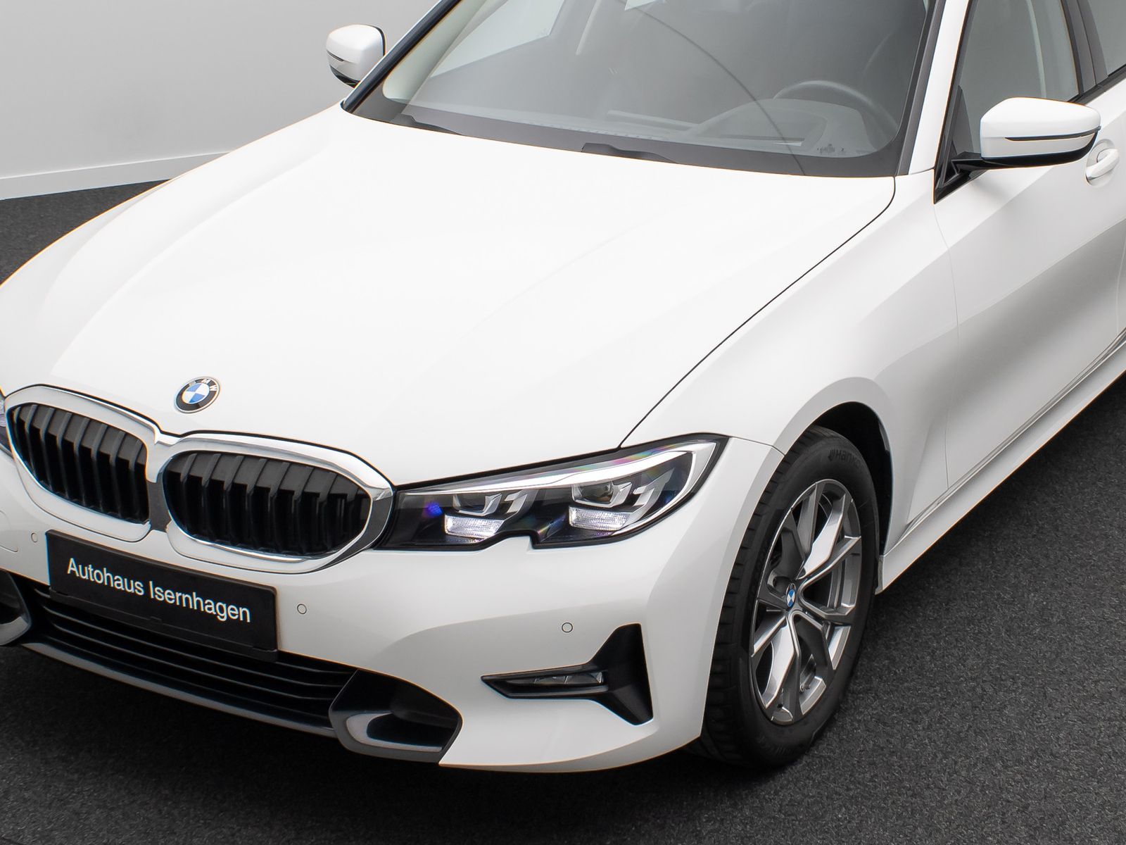 Fahrzeugabbildung BMW 320i Sport Line HUD DAB Lordos Alarm HiFi Komfor